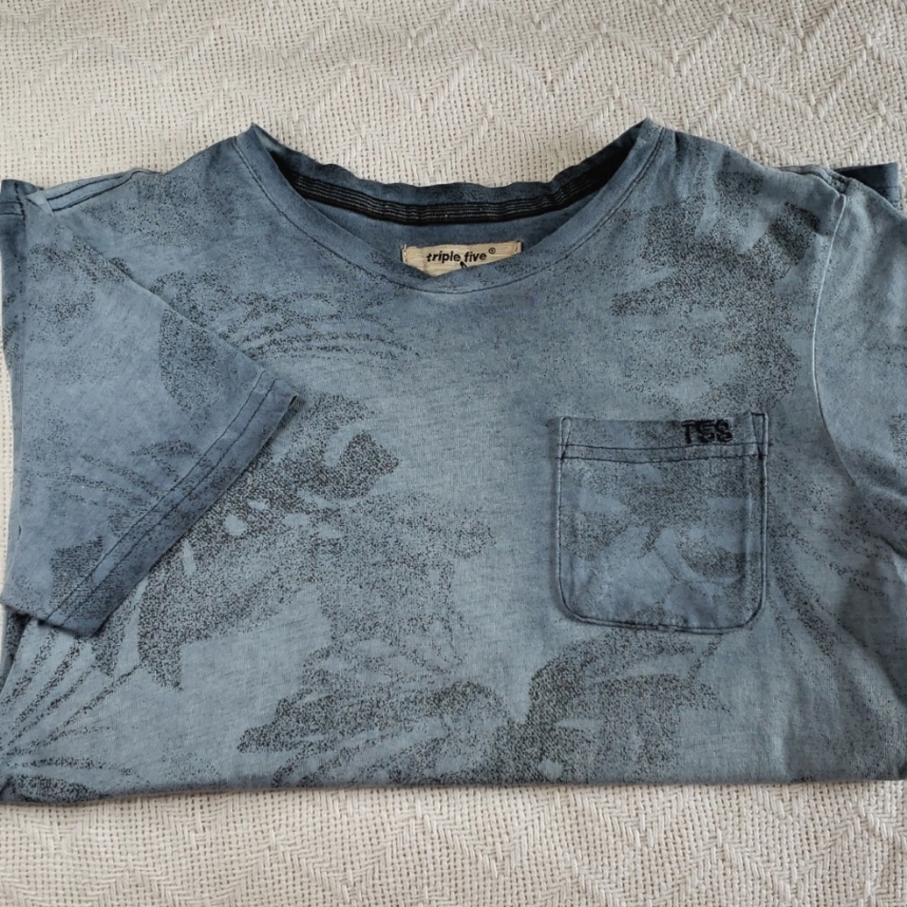 Triple Five Soul Boys Medium Blue Palm Leaf Print Short Sleeve T-Shirt Top